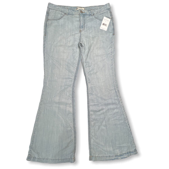 NWT Free People Drapey Flare Beryl Jeans SIZE 29 Flare Leg 35 x 33 RUNS LARGE - Picture 2 of 12